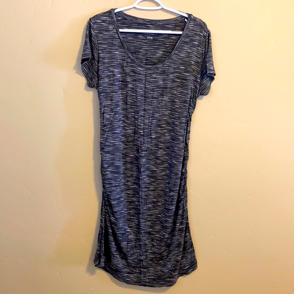 Liz Lange Maternity dress, size L, great condition, stretchy comfortable